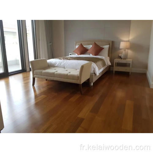 Plancher en bois d&#39;iroko préfini de qualité AB